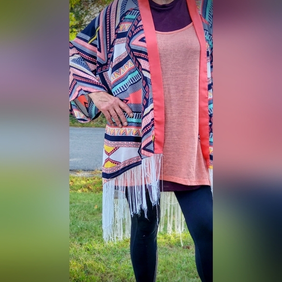 LOT BUNDLE OF 5 Trendy Womens Size 2X TOPS Blouses TUNICS Vibrant Colors SIZE 22 - Picture 8 of 17